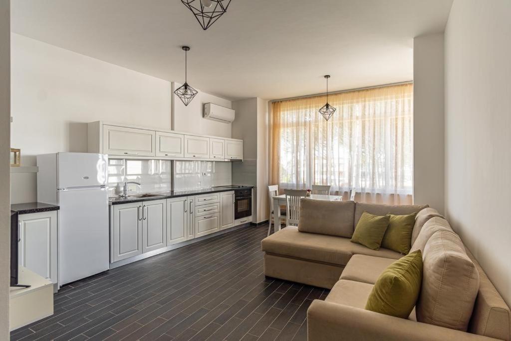 Ajten Apartments Durres Exterior photo